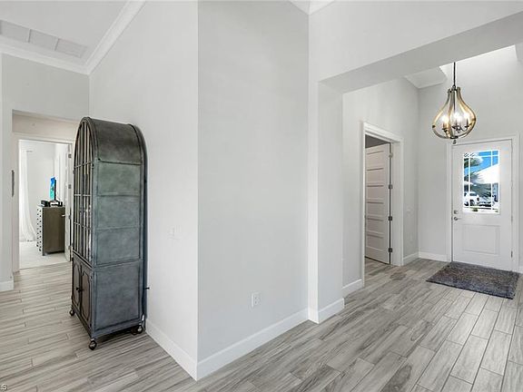 3rd image of 6316 Lyford Isle DR