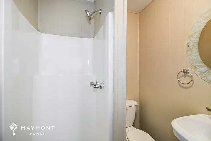 624 Robert E Lee Pkwy — Photo 12