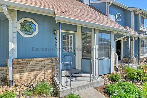 864 London Green Way Photo 1