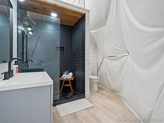 5th image of 128 2137th Rd