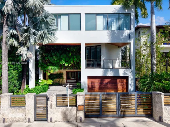 1755 Fairhaven Pl, Miami, FL 33133