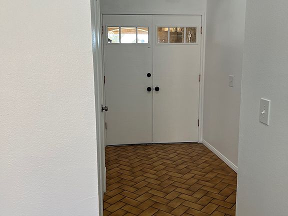 Interior Entryway