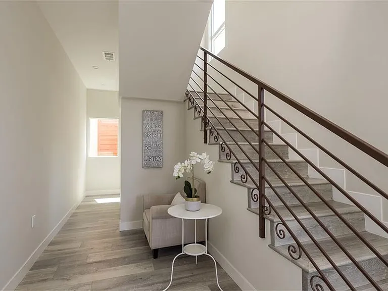 9237 Wakefield Ave — Photo 8