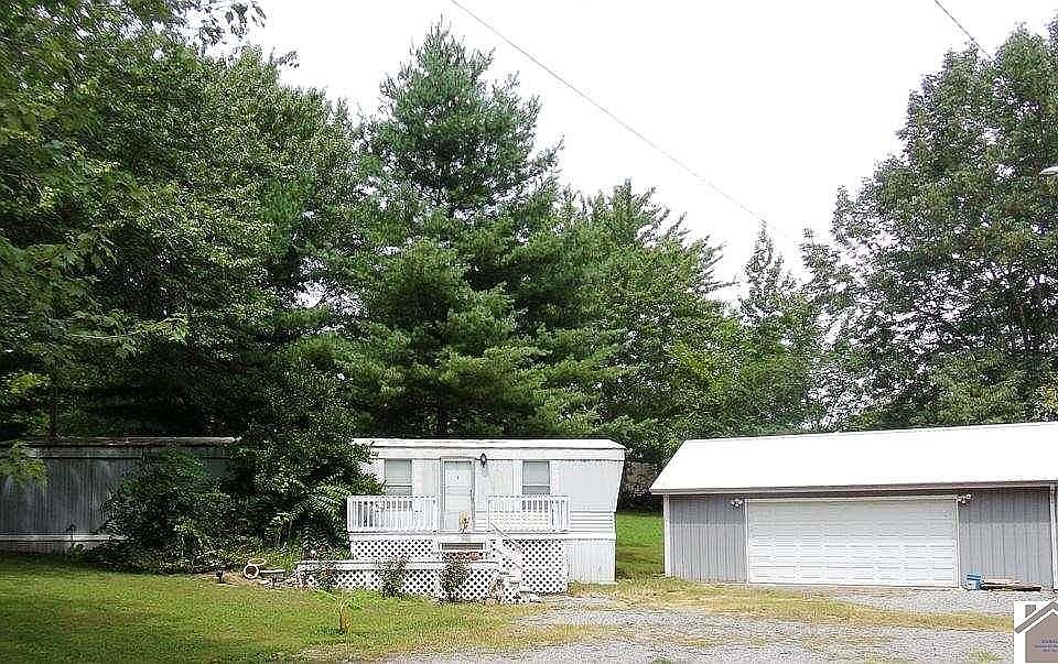 1st image of 130 Jeff Oakley Dr