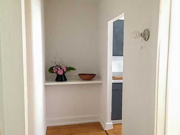 3rd image of 22 Elm St #1