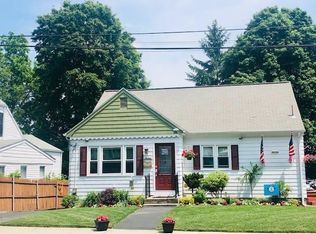 15 Audubon Ave, Providence, RI 02908