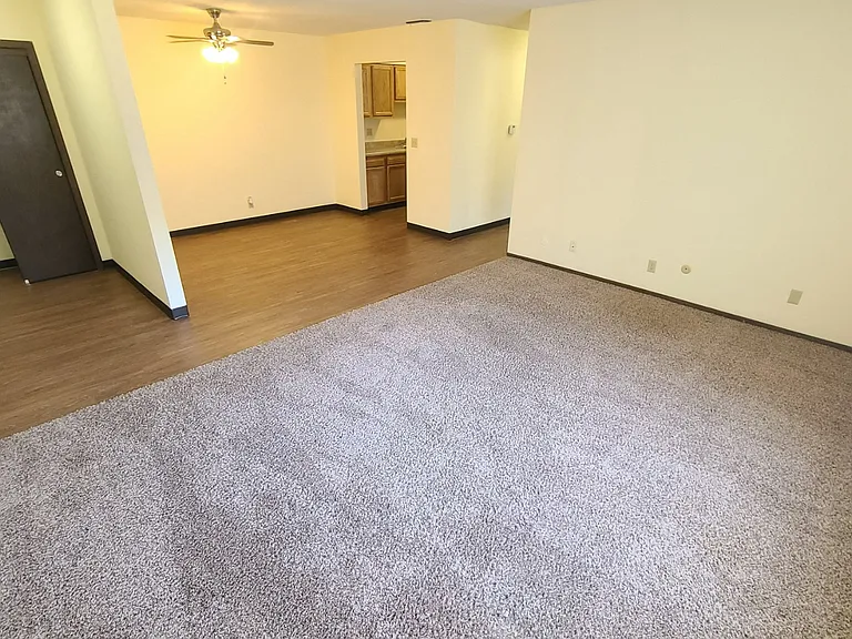 Kimberly Club Apartments — Photo 100