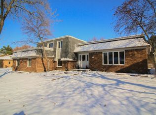 725 Ridge Rd, Lewiston, NY 14092