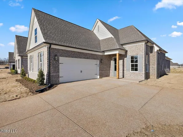 895 Coahoma Ct, Nesbit, MS 38651