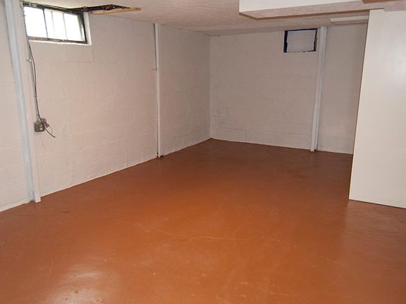 NE room of basement