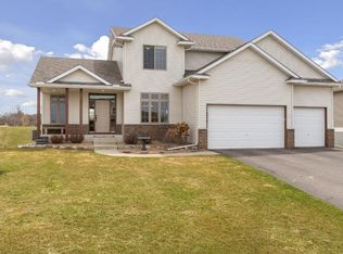 2208 Longhorn Ln, Buffalo, MN 55313