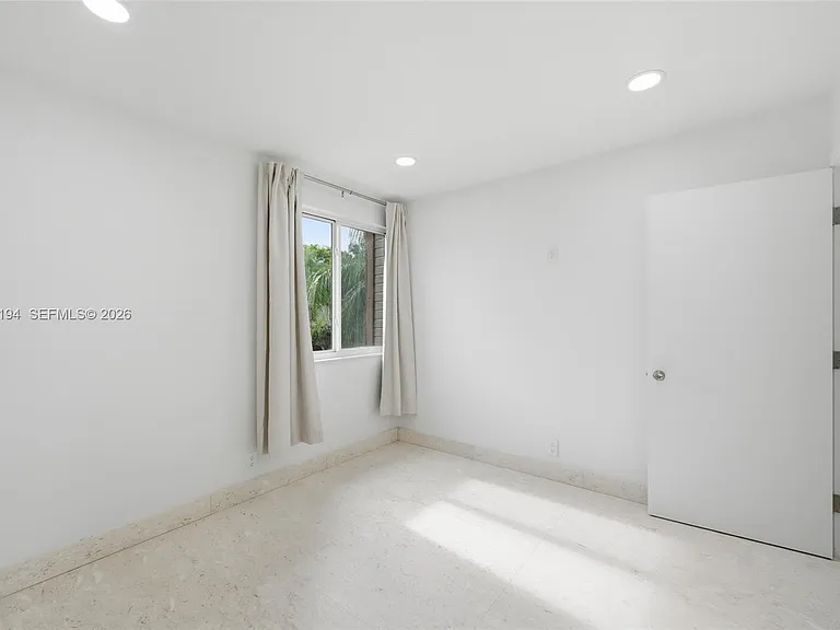 22384 Thousand Pines Ln — Photo 17