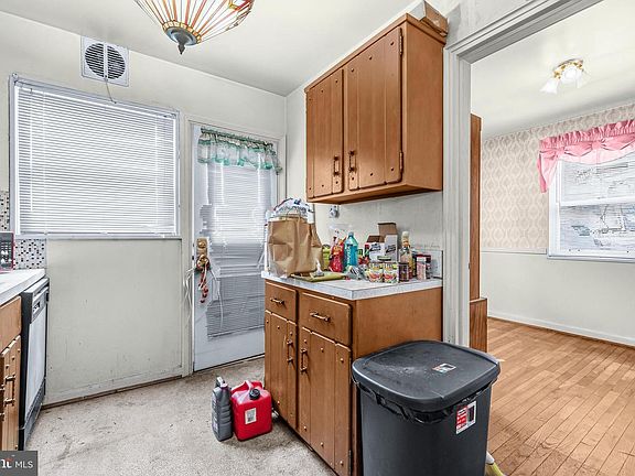 5th image of 702 Rittenhouse St