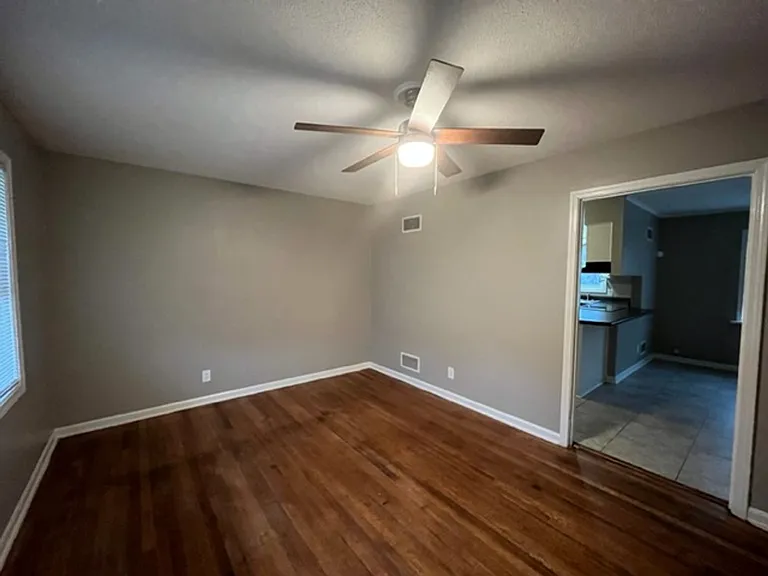 2317 Natchez Cv — Photo 3