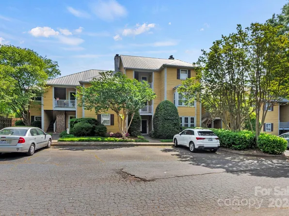 3224 Three Selwyn Farm, Charlotte, NC 28209