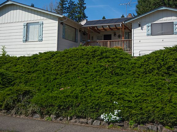 East side of house with Deck