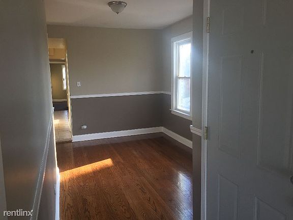 3rd image of 7337 S Greenwood Ave #2