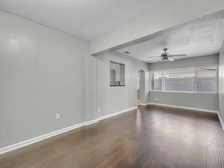 1811 Park Lake St — Photo 16