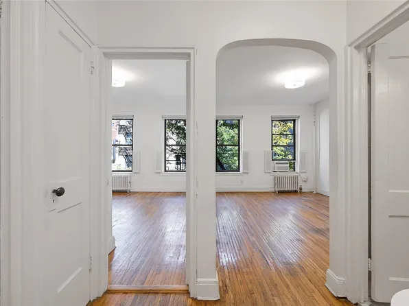 330 E 94th Street #3A, New York (Manhattan), NY 10128