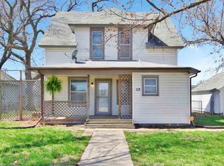 113 S Main St, Hesston, KS 67062