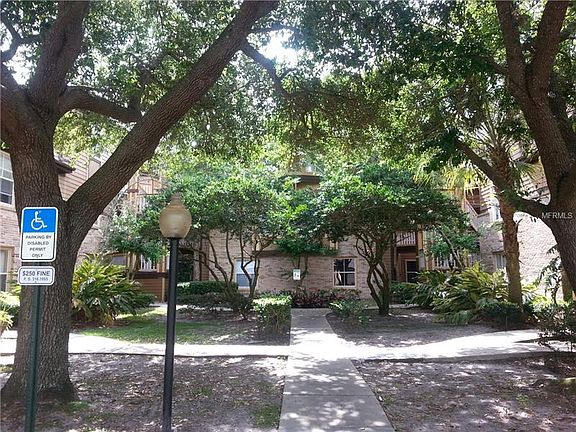 3rd image of 490 N Pin Oak Pl APT 106