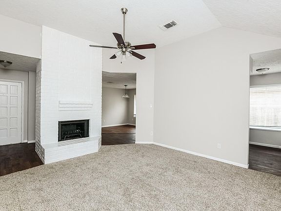 3rd image of 2609 Elder Rd