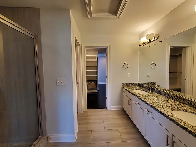 3260 Beacon St — Photo 21