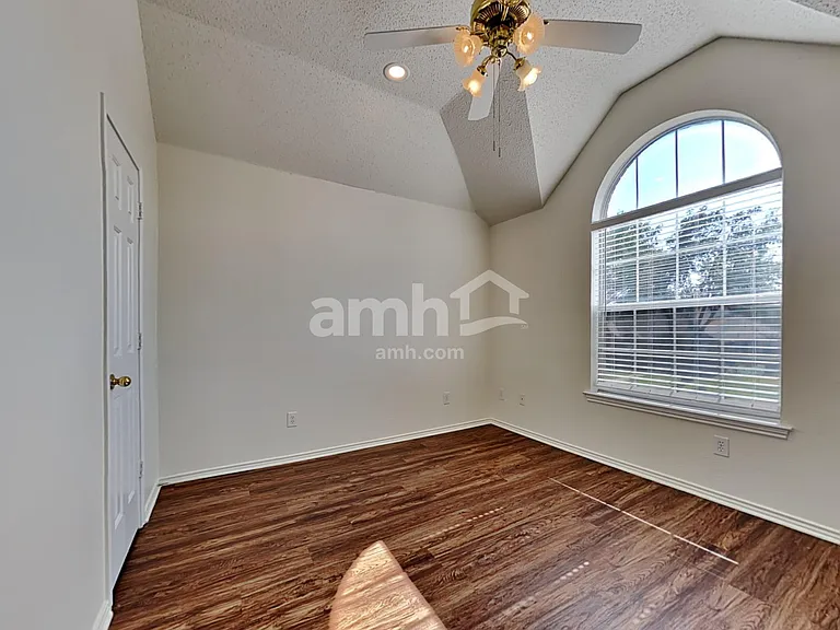 601 Ridgemont Dr — Photo 25