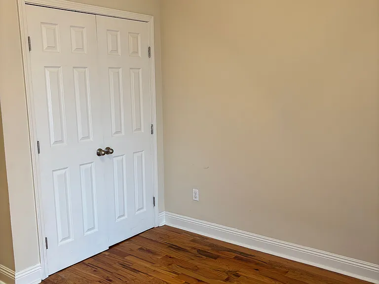 3931 Annunciation St — Photo 10