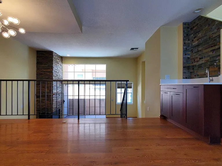 7320 Balboa Blvd #123 — Photo 5