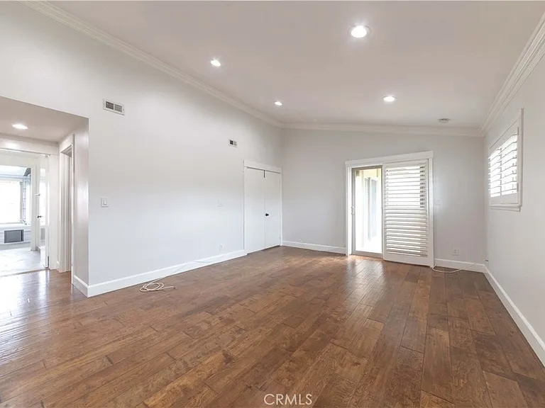 14 Peartree Ln — Photo 36