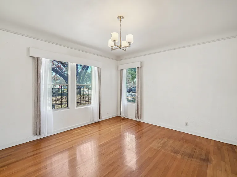 326 E Mistletoe Ave #2 — Photo 43