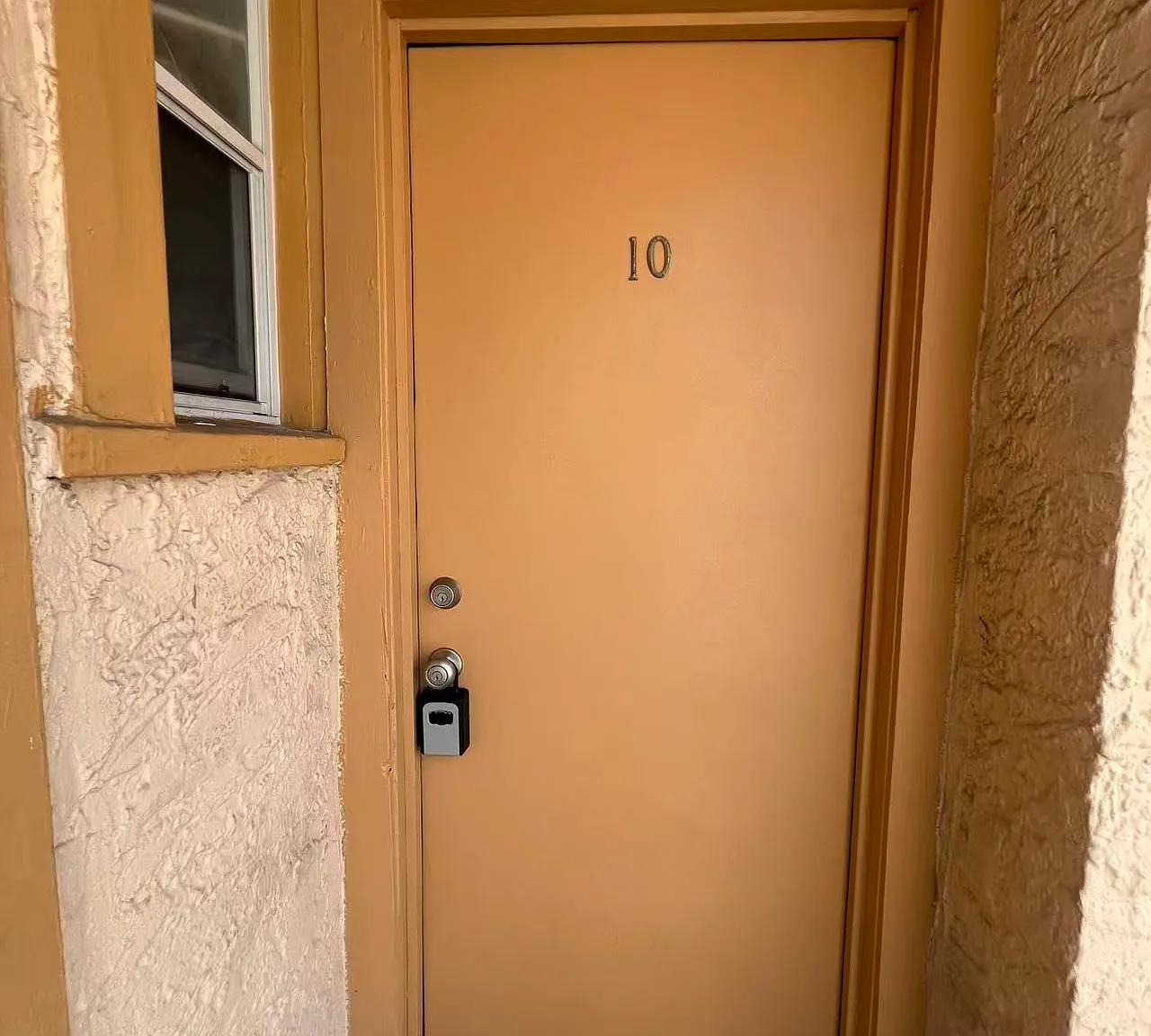 2 bed, 600 sqft, $1,100 — Photo 2