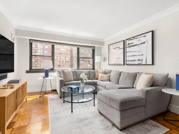 235 East 87th Street 10B image 2 of 11