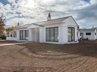 796 NW 4th St, Grants Pass, OR 97526