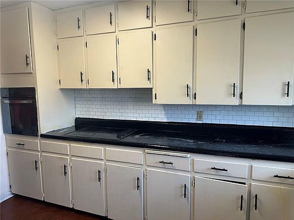 4th image of 1335 N 9th St