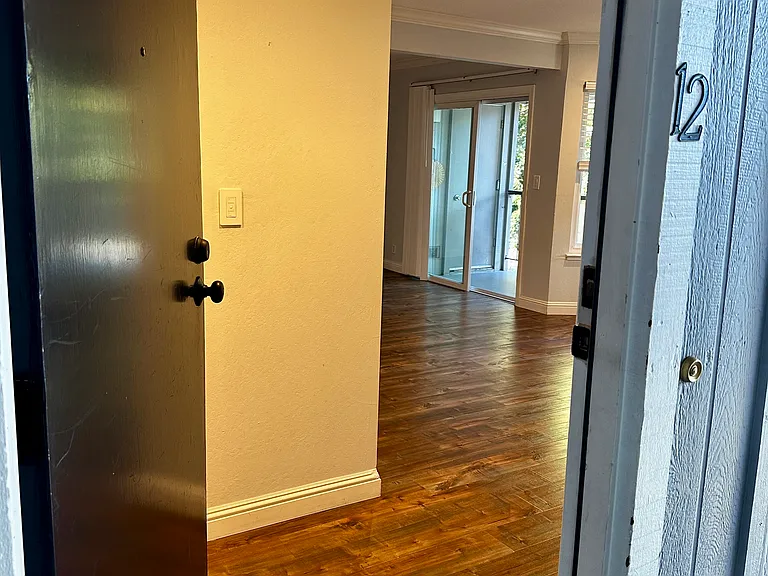 1530 Sunnyvale Ave #12 — Photo 2