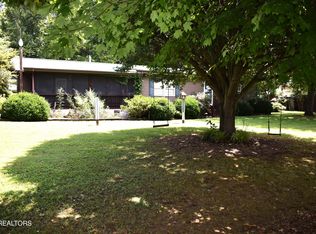 111 Chestnut Cir, La Follette, TN 37766