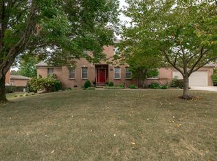 6023 Secretariat Cir, Versailles, KY 40383