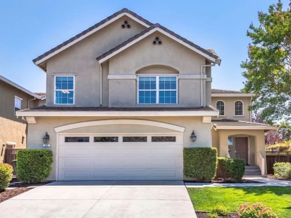 22 Shorebreeze Ct