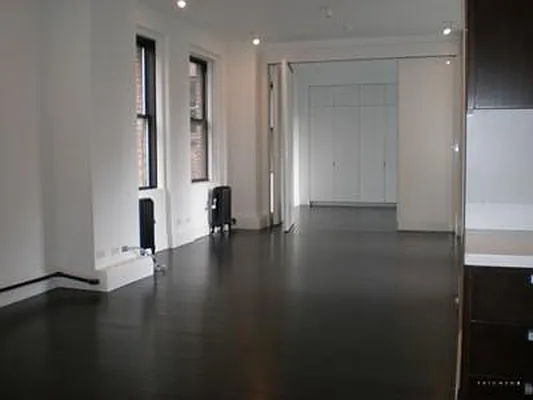 Rented by Triumph Property Group | media 25