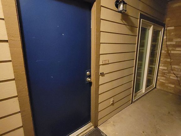 2nd image of 7093 N Holiday Dr