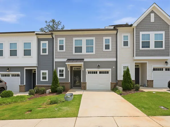 803 Oak Center Dr, Raleigh, NC 27610