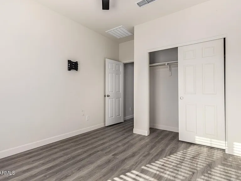 11204 W Mobile Ln — Photo 27