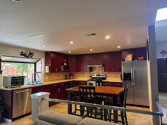 4th image of 2 Lido Cir