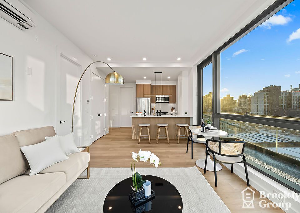 1st image of 556 Baltic St #305