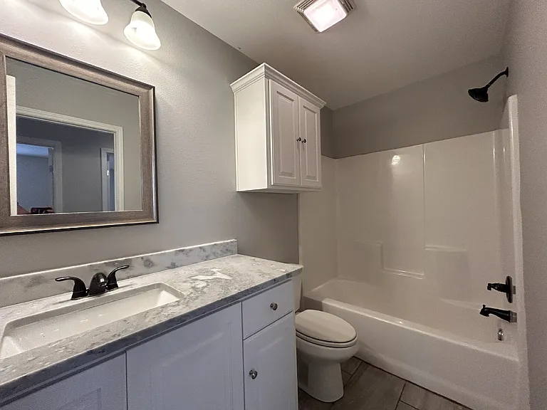 804 N Englewood Ave #B — Photo 11