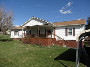 294 Calhoun St, Alderson, WV 24910