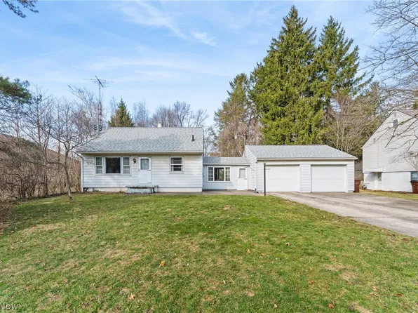 3411 Sweitzer St NW, Uniontown, OH 44685