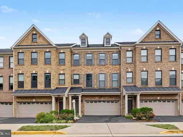 22503 Windsor Locks Sq, Ashburn, VA 20148